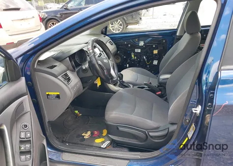 2015 Hyundai Elantra Se z USA, uszkodzony, nr VIN 5NPDH4AE8FH633501